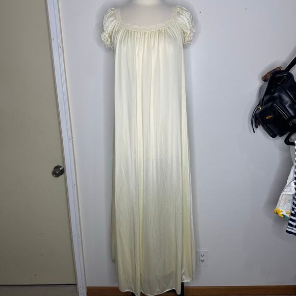 VINTAGE | OLGA Butter Yellow Square Neck Milkmaid Maxi Nightgown Style 92297 - Picture 1 of 8